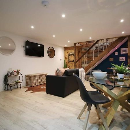 Exquisite Clifton Gem - Football Table Bristol Dış mekan fotoğraf