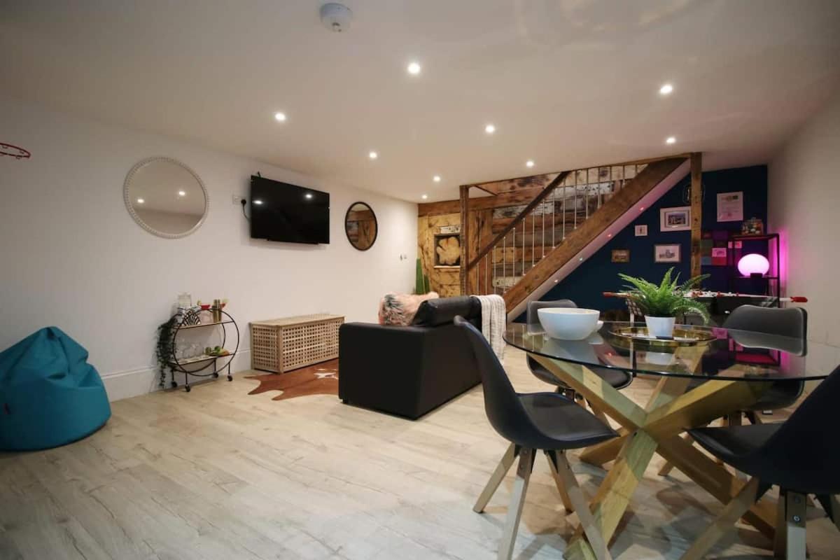 Exquisite Clifton Gem - Football Table Bristol Dış mekan fotoğraf